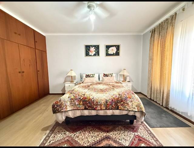 4 BEDROOM HOUSE FOR SALE IN PANORAMA
